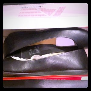 American Eagle ballet shoes